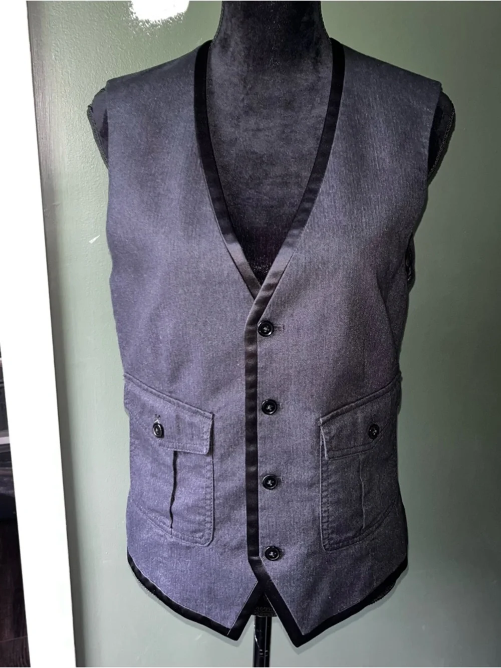EXPRESS Menswear Charcoal Vest with Satin Adjustable Back & Piping Size Small - Picture 6 of 7